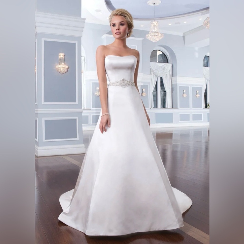NWT Lillian West Satin Wedding Dress Size 12